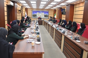 برگزاری نشست هم‌اندیشی مدیر بیمارستان بهارلو با کارشناسان اطلاعات سلامت: تأکید بر نقش حیاتی دقت در ثبت خدمات بر پایداری مالی بیمارستان